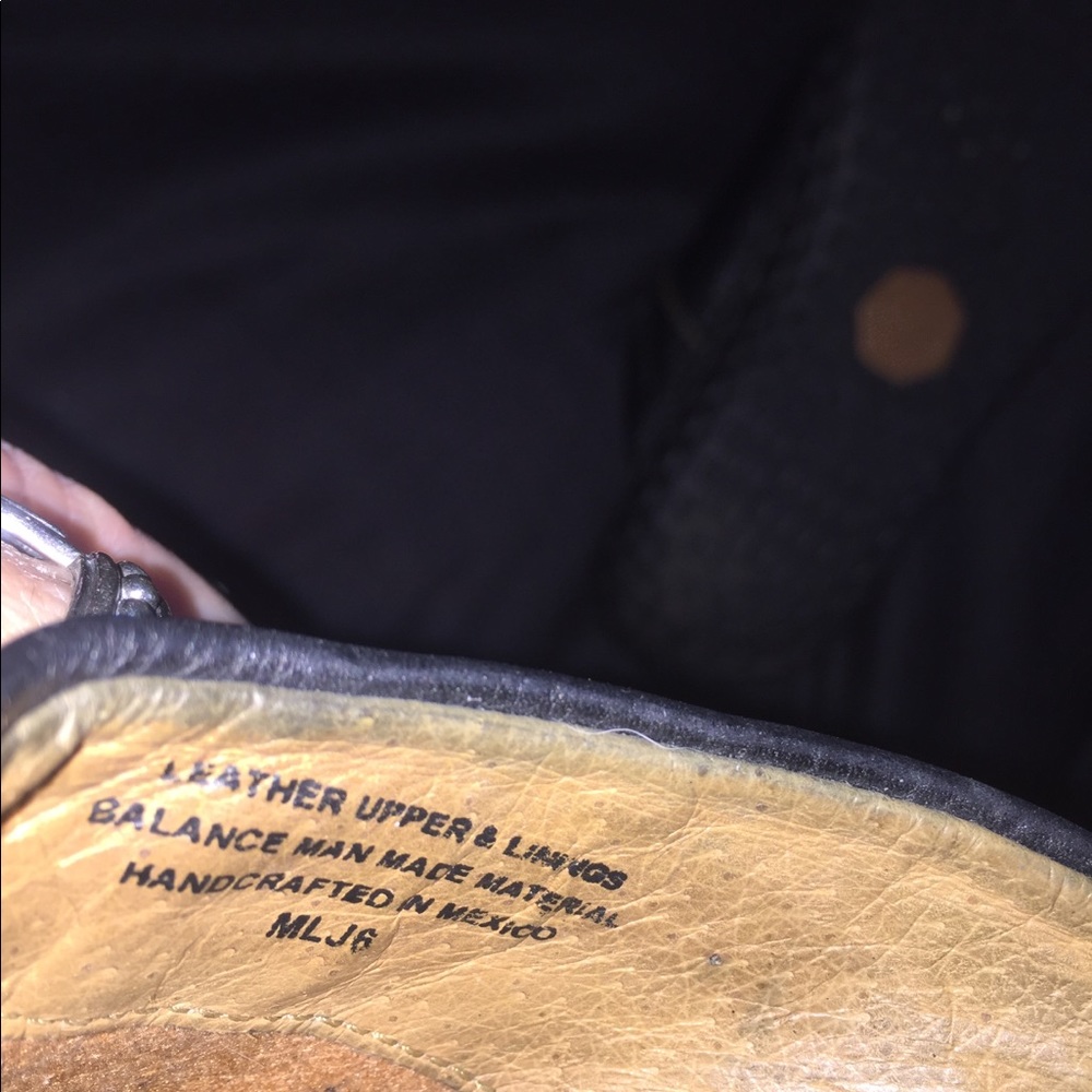 Shoes - Picture 4 of 5